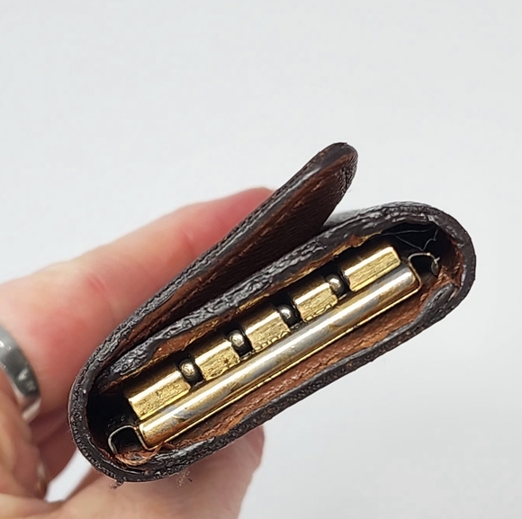 Louis Vuitton Keycase - Picture 10 of 11